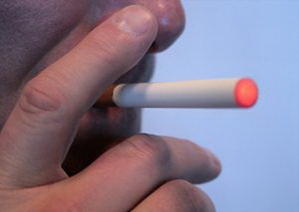 Fumatul tigarilor clasice este daunator pentru igiena orala