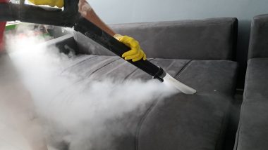 spalare curatare cu aburi canapele igienizare canapea oradea spalatorie clean spot oradea